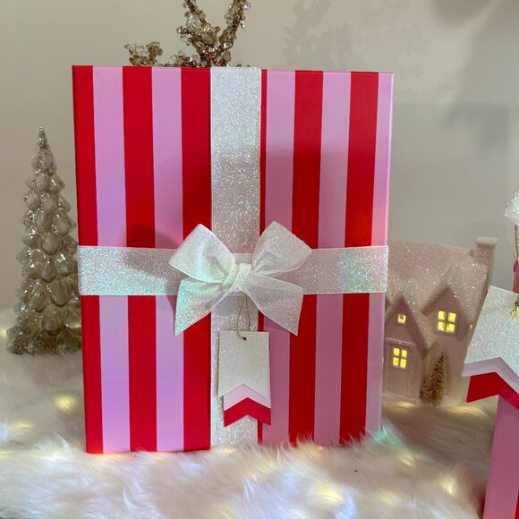 Shabby Chic Pink Red Christmas Stripe Set 2 Holiday Gift Boxes Ribbon & Tags - Picture 4 of 4